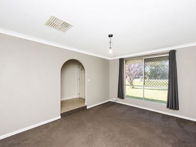 122 Berkshire Road, Forrestfield WA 6058