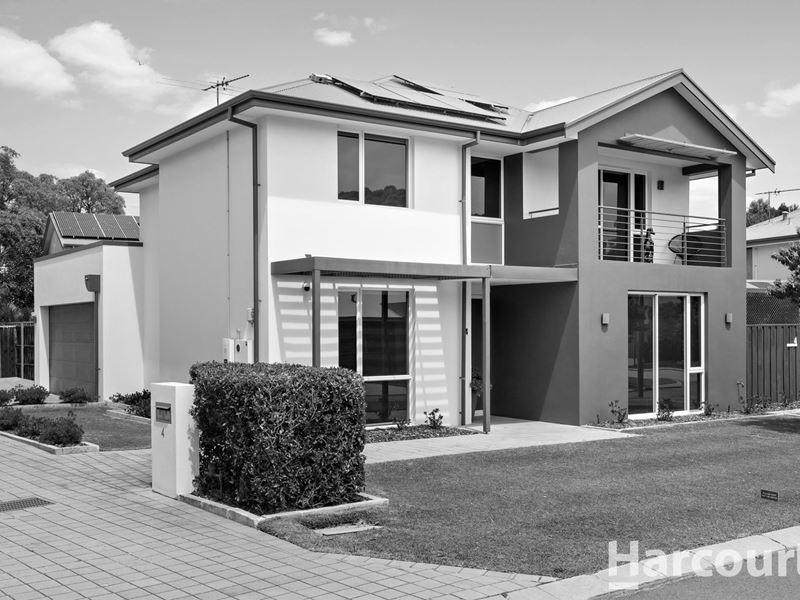 4 Portland Pass, Meadow Springs
