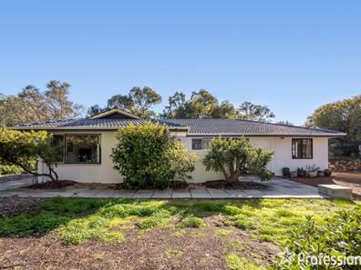 45 Hartung Street, Mundaring WA 6073