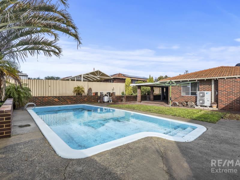 8 Hacking Place, Padbury WA 6025