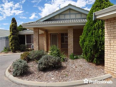 3/4 McDermott Avenue, Wandina WA 6530