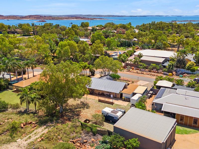 8 Berkeley Crescent, Dampier WA 6713