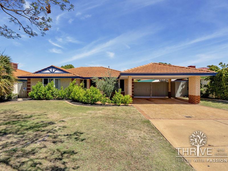 4 St Claire Gardens, Atwell WA 6164