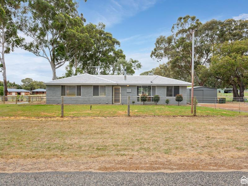 36 Redcliffe Road, Cardup WA 6122