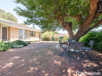 36 Benbullen Road, Kalamunda WA 6076