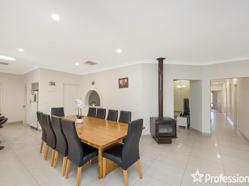 52 Ningaloo Way, Thornlie