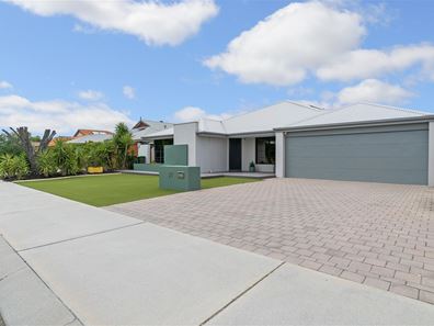 31 Rocklands Loop, Carramar WA 6031