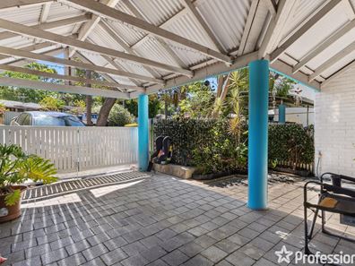 1/2 Elmslie Street, Orelia WA 6167