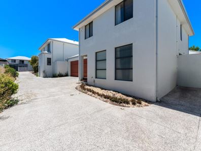 18B Ravenswood Drive, Nollamara WA 6061