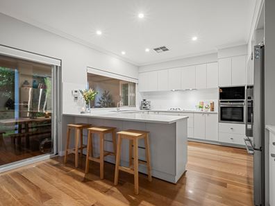 18 Second Avenue, Claremont WA 6010
