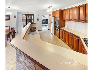 35 Capstone Way, Marangaroo WA 6064