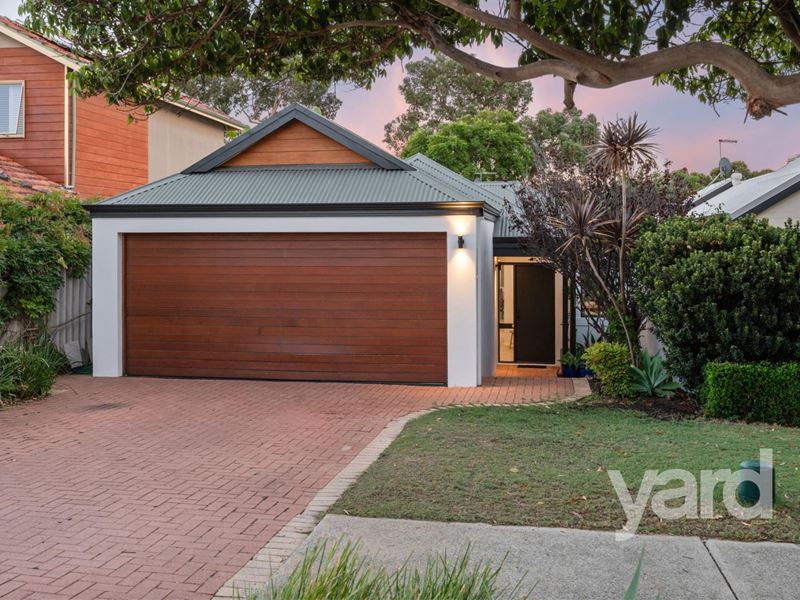 35 Kitchener Road, Melville WA 6156