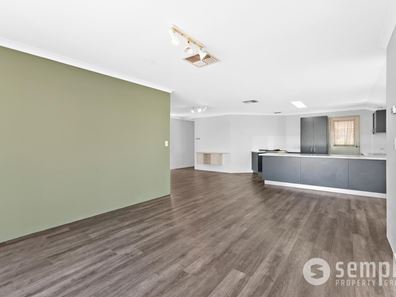 13 Shoalhaven Rise, Success WA 6164