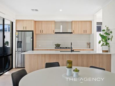 24 Warburton Street, Mandogalup WA 6167