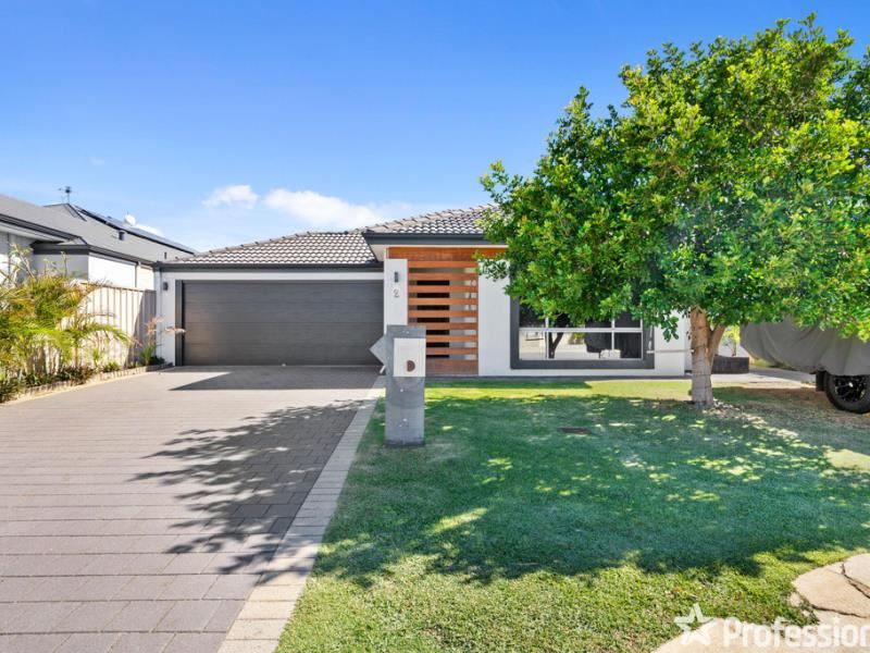 2 Myall Close, Wattle Grove WA 6107