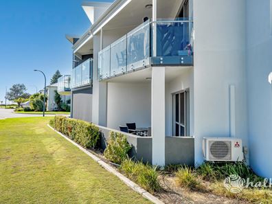2/1 Chalwell Street, Rockingham WA 6168