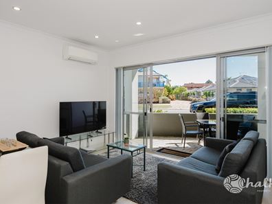 2/1 Chalwell Street, Rockingham WA 6168
