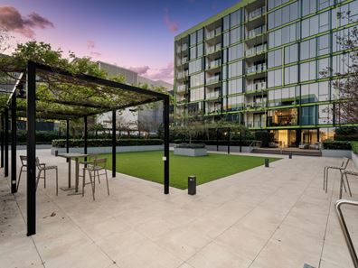 606/6 Baumea Way, Innaloo WA 6018