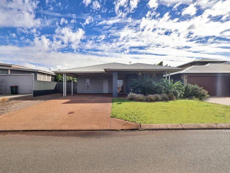 24 Prancing Avenue, Baynton