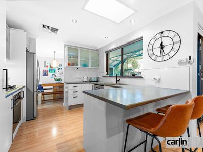 61 Sandpiper Loop, Yangebup WA 6164