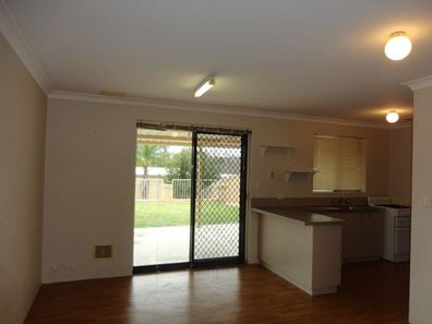 25 Tunnicliffe Street, Parmelia WA 6167