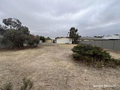 85 Cunningham Street, Merredin WA 6415