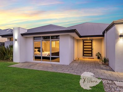 15 Delapre Drive, The Vines WA 6069