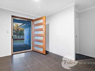 15 Delapre Drive, The Vines WA 6069