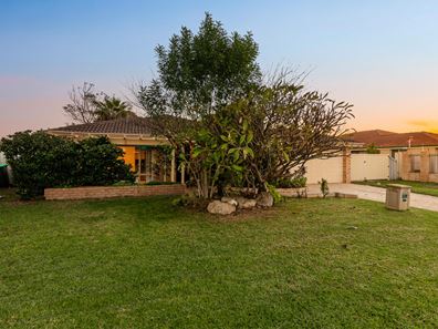 4 Argonaut Avenue, Waikiki WA 6169
