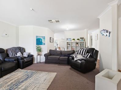 9 Zedora Loop, Port Kennedy WA 6172
