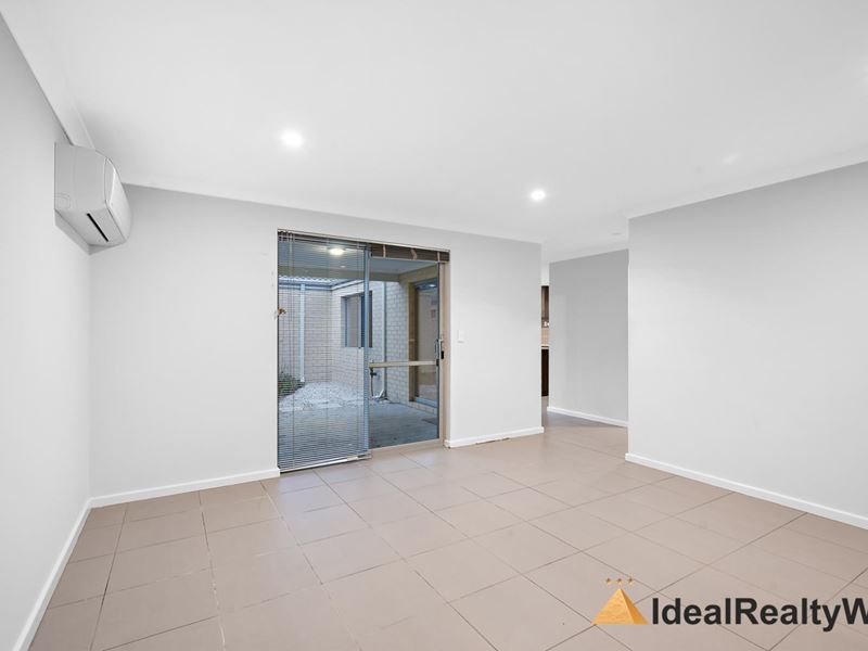 53 Lancaster Loop, Piara Waters