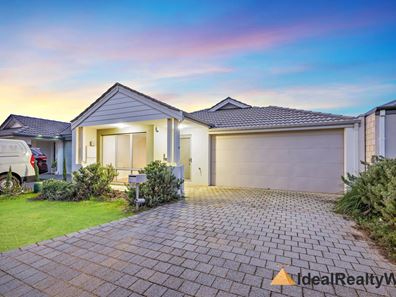 53 Lancaster Loop, Piara Waters WA 6112