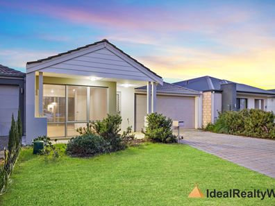 53 Lancaster Loop, Piara Waters WA 6112