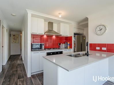 9 Baggot Road, Hilbert WA 6112