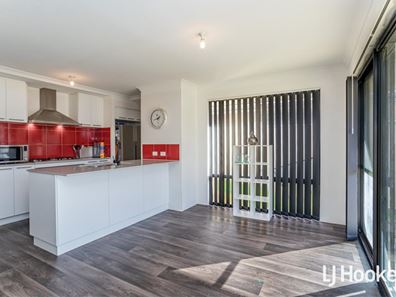9 Baggot Road, Hilbert WA 6112