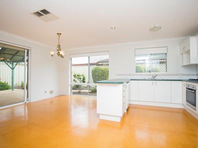 21 Brathwaite Road, Lockridge WA 6054