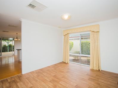 21 Brathwaite Road, Lockridge WA 6054