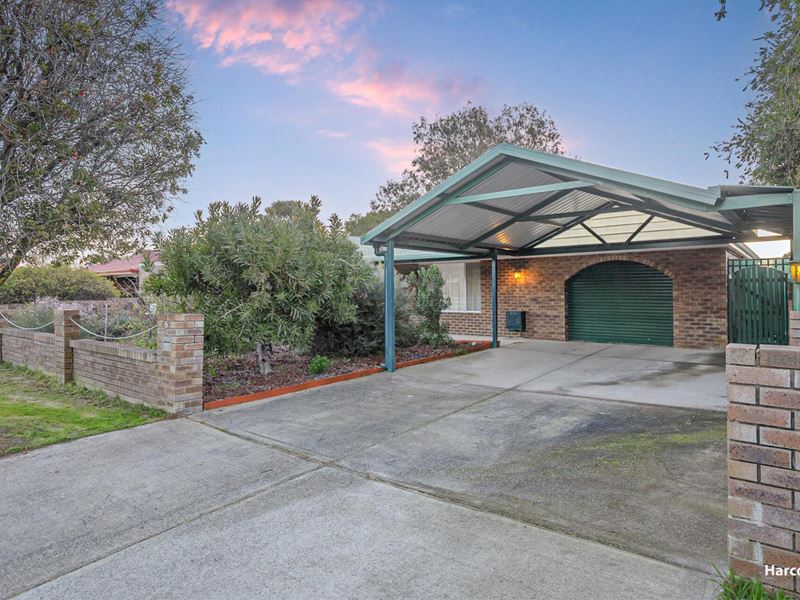 6 Saffron Court, Kelmscott
