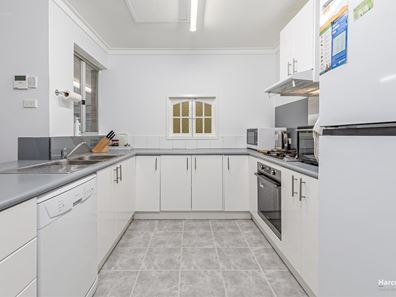 6 Saffron Court, Kelmscott WA 6111