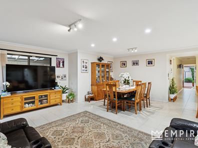 1/14 Bridges Road, Melville WA 6156