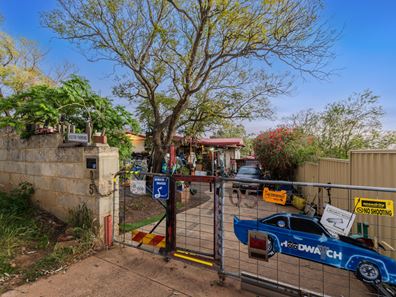 5 Bedfordale Hill Road, Mount Richon WA 6112