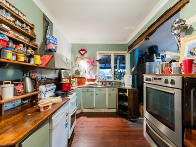 5 Bedfordale Hill Road, Mount Richon WA 6112