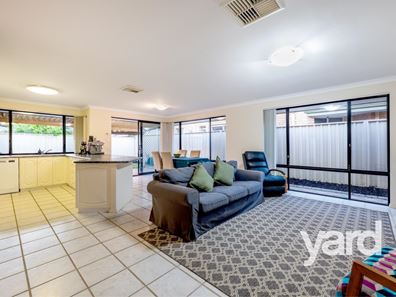 13 Cowan Street, Alfred Cove WA 6154