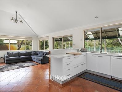 1 Tidemark Rise, Leschenault WA 6233