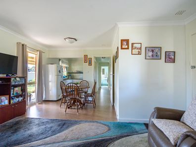 29 Wilkerson Way, Withers WA 6230