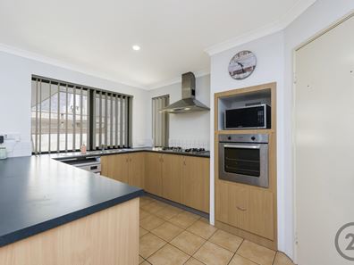 54 Northport Boulevard, Wannanup WA 6210