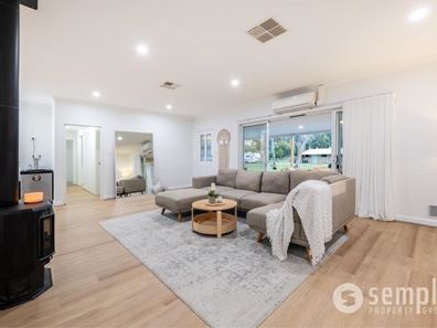 7 Ballagar Road, Byford WA 6122