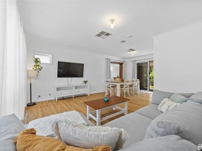 232 Kalamunda Road, Maida Vale WA 6057