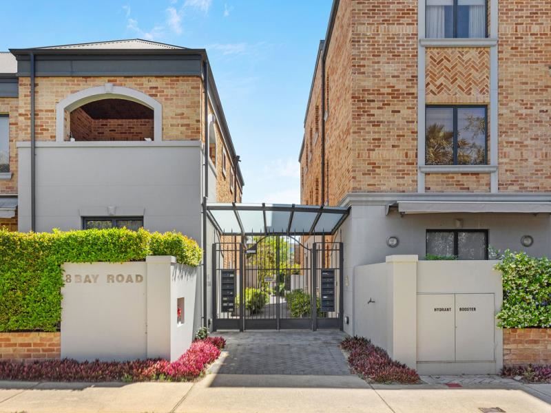 7/8 Bay Road, Claremont