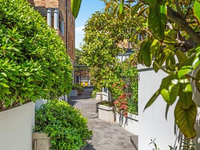 7/8 Bay Road, Claremont WA 6010